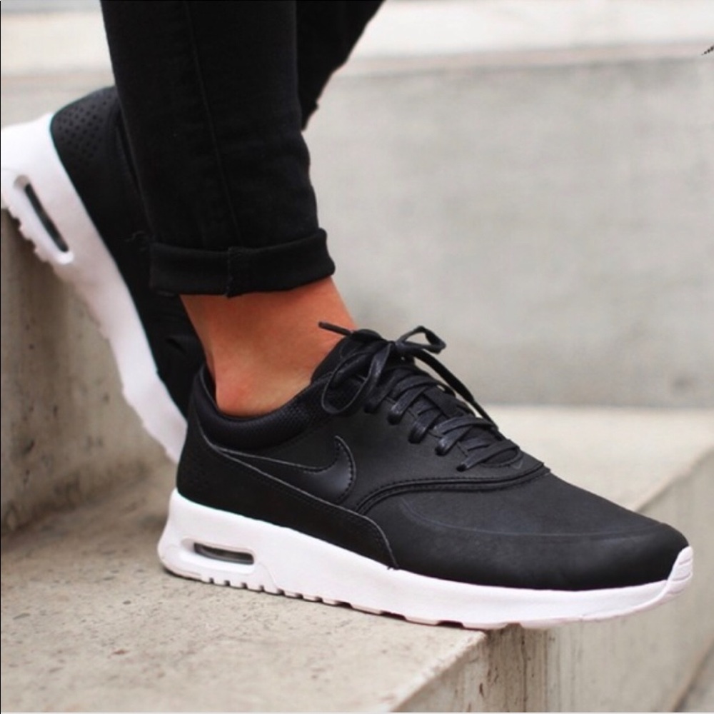NIKE Air Max Thea Black Anthracite Premium Size 8